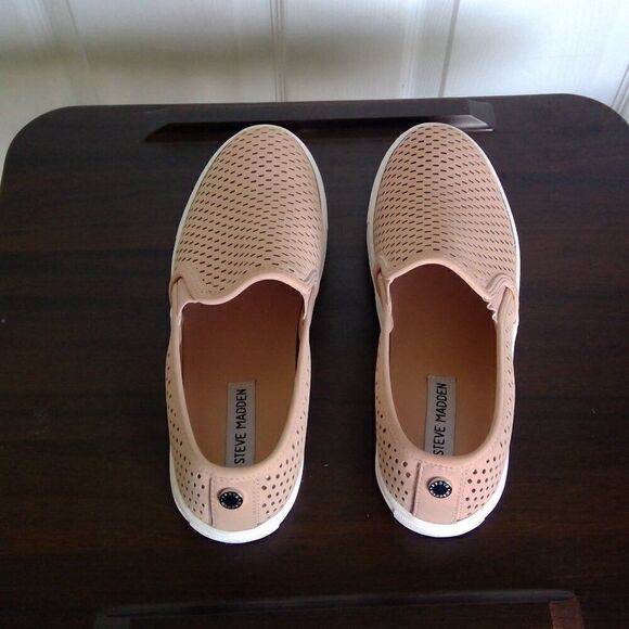 Steve Madden Pink Elouise Sneaker - Picture 2 of 7
